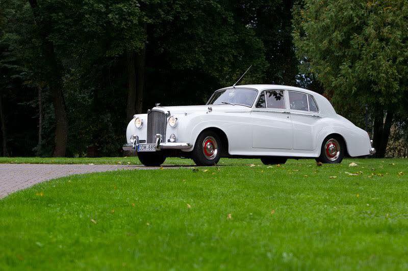 Retro Klasikinis automobilis – nuotrauka 3